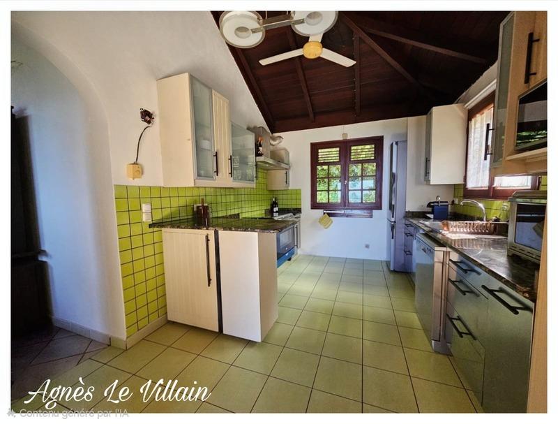 Villa - 263 m² - 15 pièces