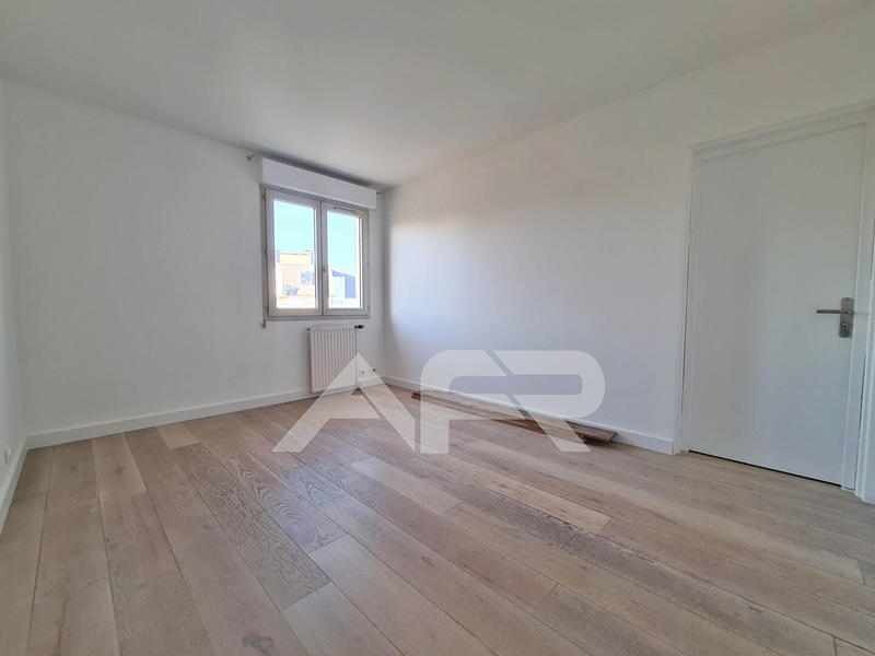 Appartement - 93 m² - 4 pièces