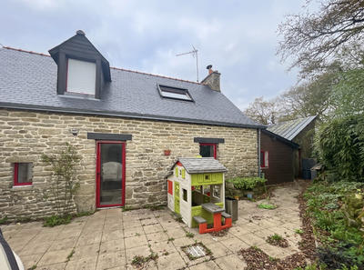 Maison - 95 m² - 5 pièces