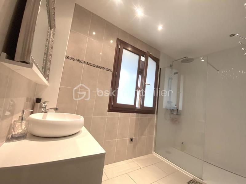 Pavillon - 155 m² - 7 pièces