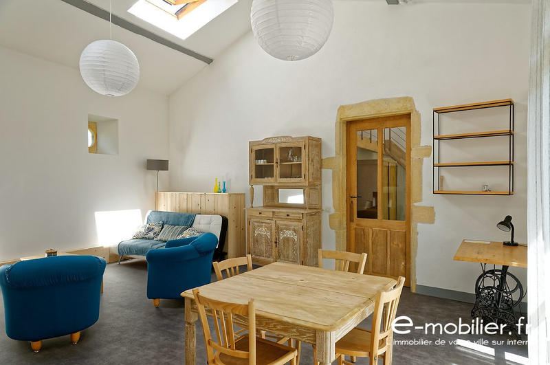 Maison contemporaine - 303 m² - 9 pièces