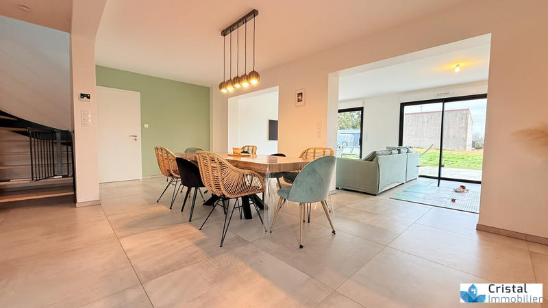 Maison contemporaine - 135 m² - 6 pièces
