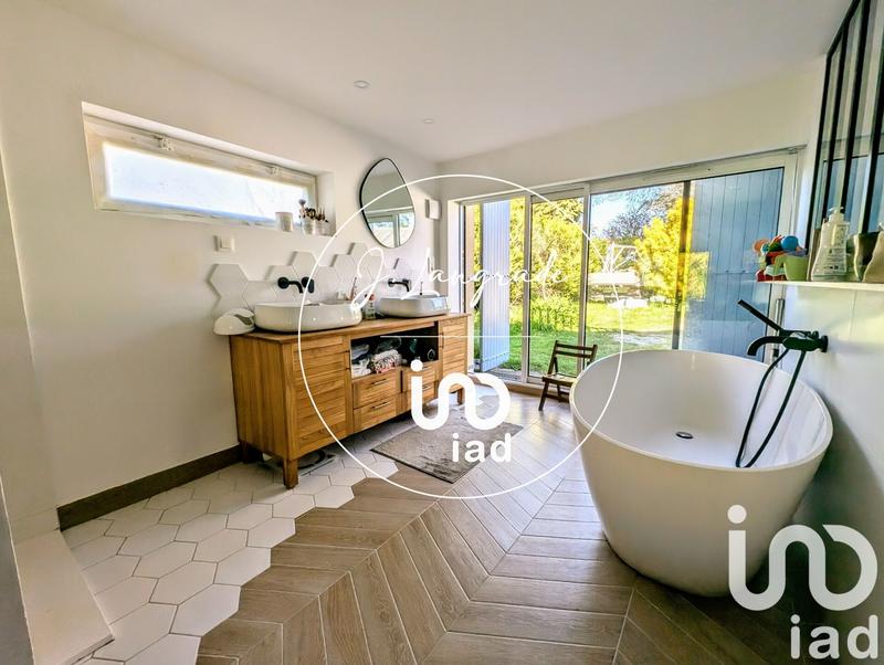 Maison - 95 m² - 4 pièces