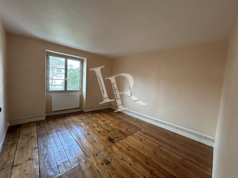 Appartement - 85 m² - 3 pièces