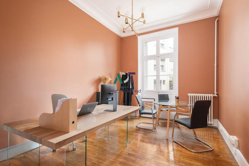 Appartement - 163 m² - 7 pièces