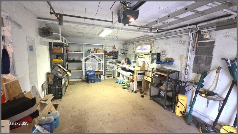 Maison - 220 m² - 8 pièces