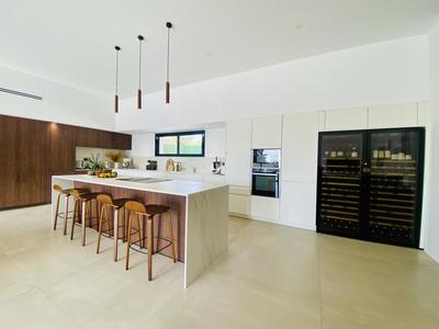 Villa - 350 m² - 9 pièces