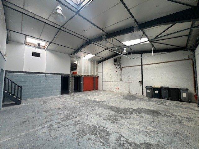 Local commercial - 288 m²