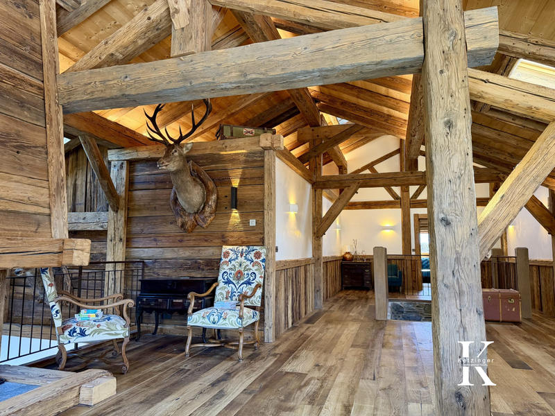 Châlet - 476 m² - 8 pièces