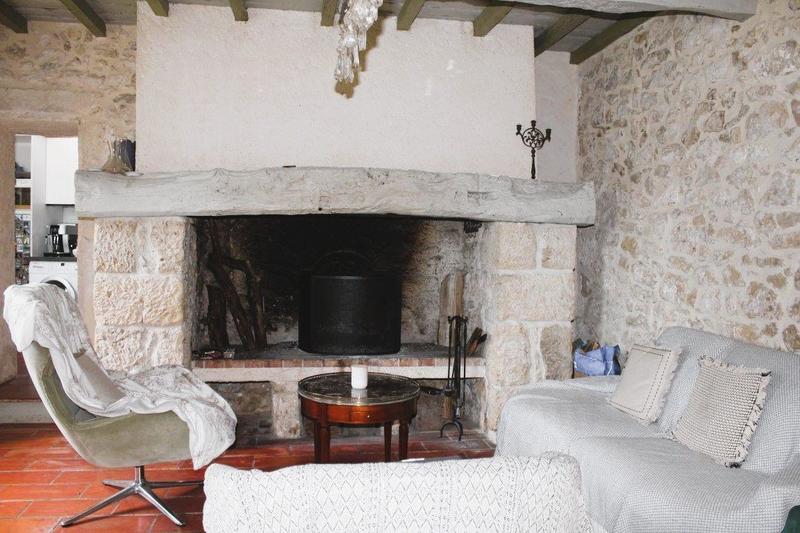 Maison en pierre - 205 m² - 9 pièces