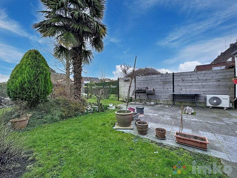 Maison - 93 m² - 5 pièces