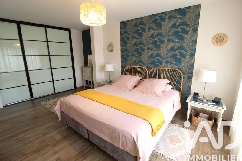 Maison - 170 m² - 6 pièces