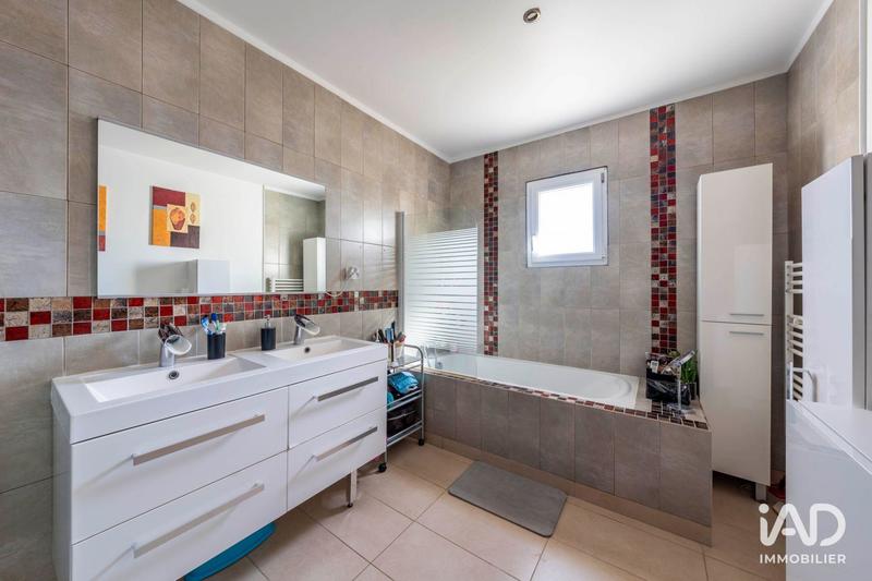 Maison - 176 m² - 6 pièces