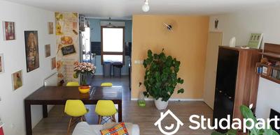 Chambre - 9 m² - 1 pièce