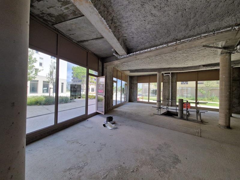 Local commercial - 106 m²