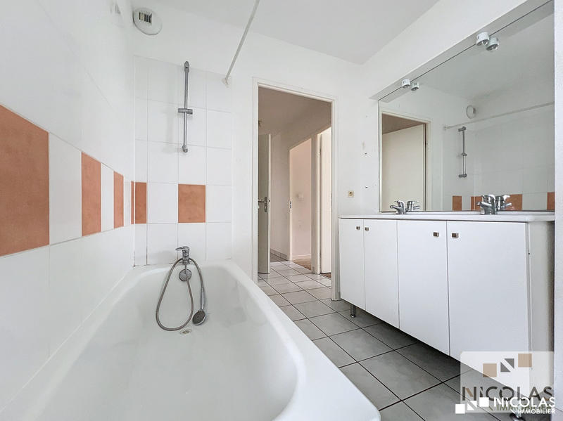 Appartement - 84 m² - 4 pièces