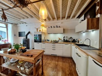 Maison - 230 m² - 6 pièces