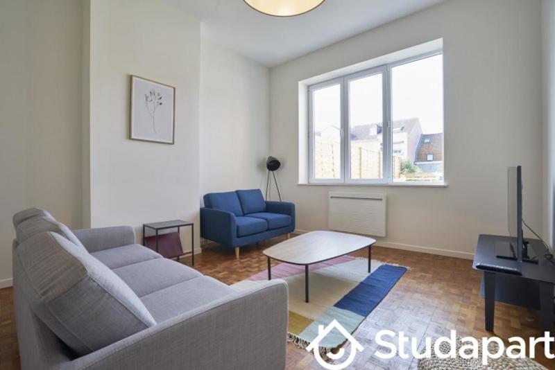 Chambre - 9 m² - 1 pièce