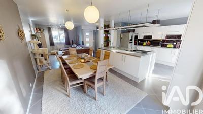 Maison - 127 m² - 7 pièces