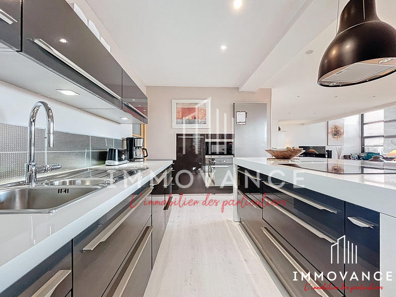 Duplex - 146 m² - 5 pièces