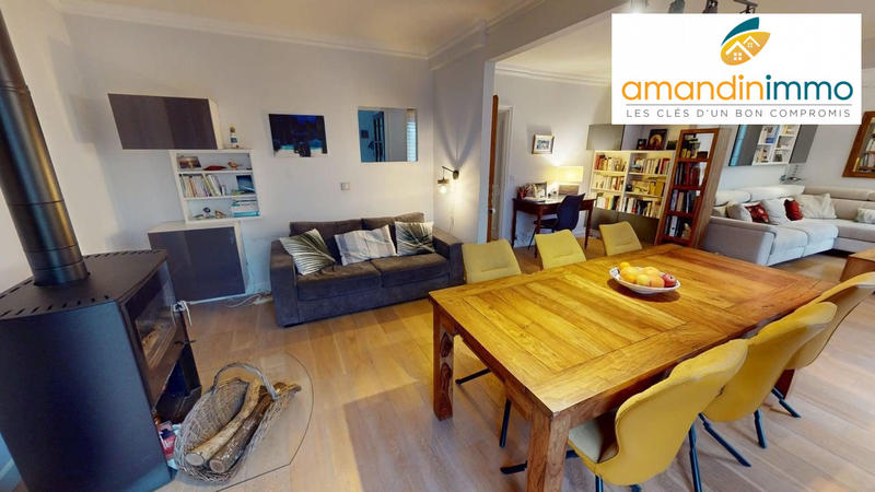 Maison - 170 m² - 8 pièces