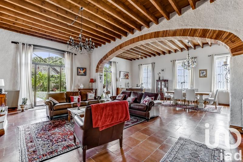 Maison - 435 m² - 11 pièces