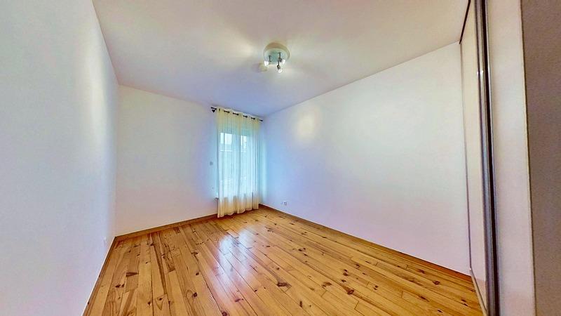 Appartement - 100 m² - 4 pièces