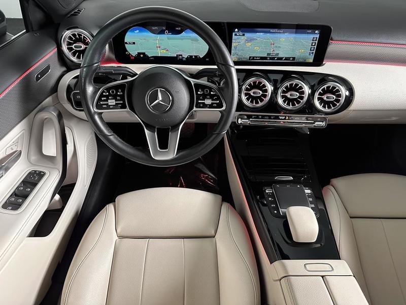 Mercedes Classe a Berline 180d 7g-Dct Cuir Chauff Regul Grand Gps Digital Cockpit Camera Tel 116 Ch