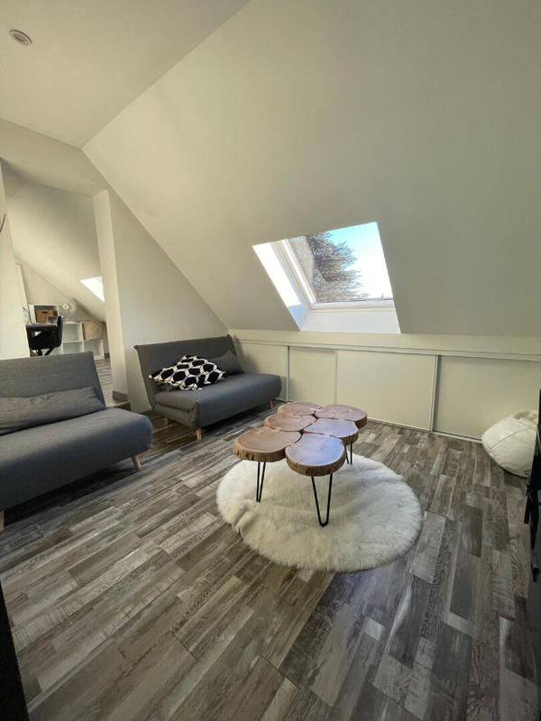 Maison - 220 m² - 8 pièces