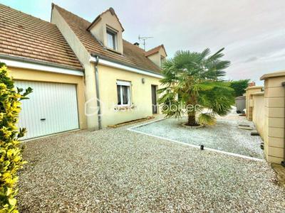 Maison traditionnelle - 92 m² - 4 pièces