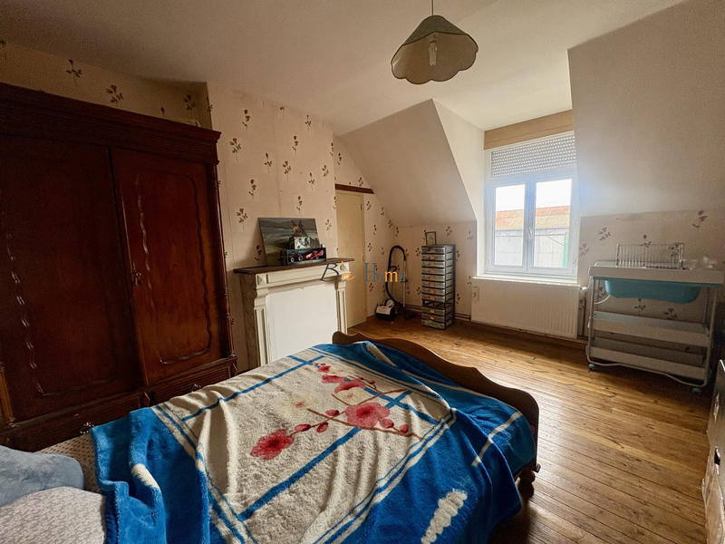 Maison - 220 m² - 7 pièces