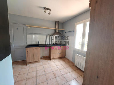 Maison - 94 m² - 4 pièces