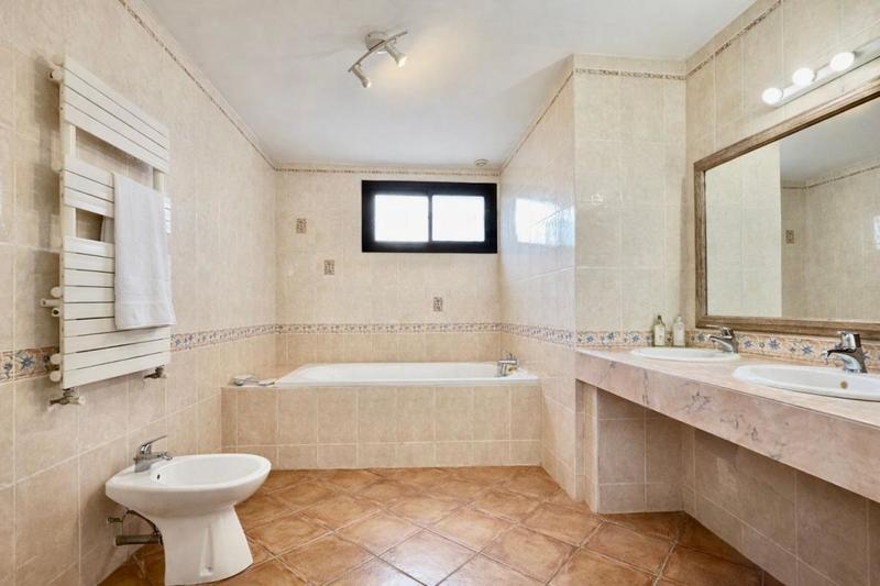 Maison - 175 m² - 6 pièces