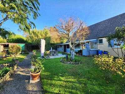 Maison - 99 m² - 6 pièces