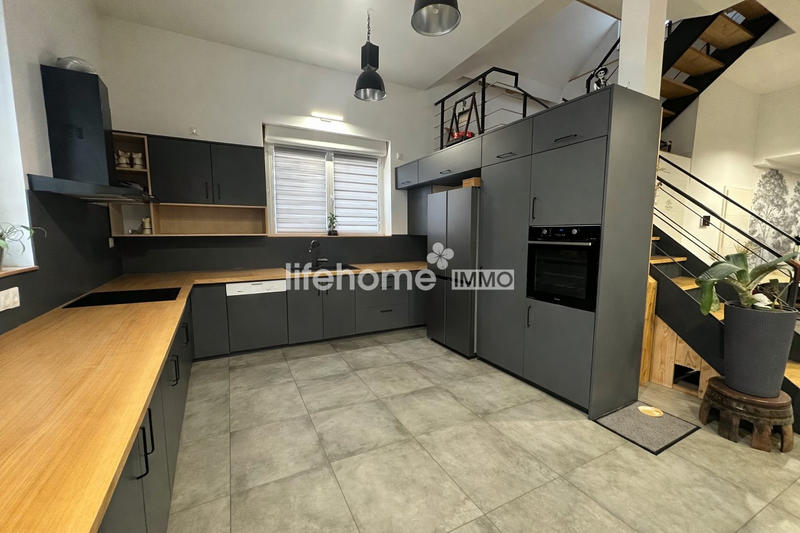 Maison - 145 m² - 4 pièces