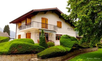 Maison - 158 m² - 6 pièces