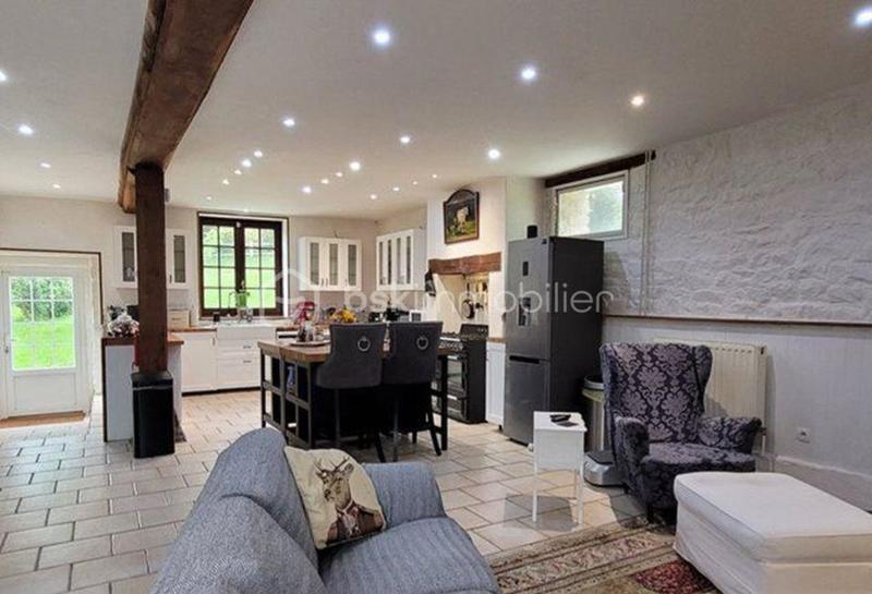 Maison de village - 330 m² - 10 pièces