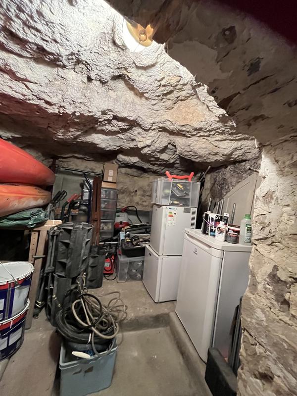 Maison - 240 m² - 10 pièces