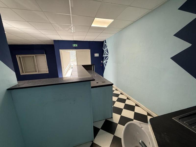 Local commercial - 115 m²