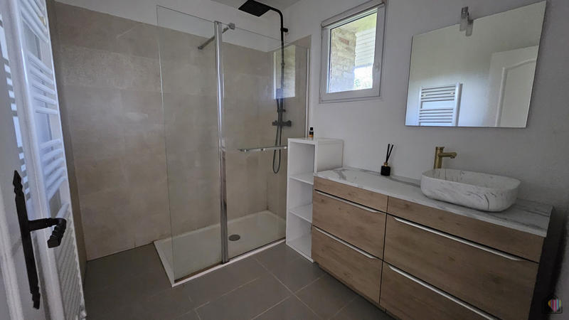 Maison traditionnelle - 173 m² - 6 pièces