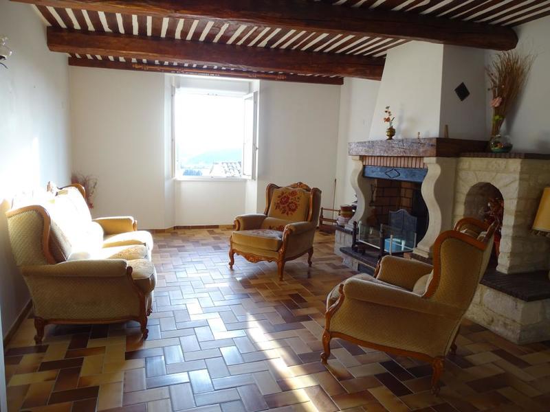 Maison - 258 m² - 7 pièces