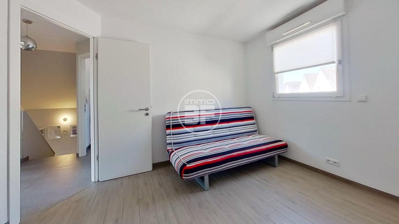 Maison traditionnelle - 104 m² - 5 pièces