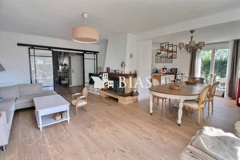 Maison - 151 m² - 6 pièces