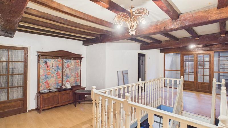 Maison - 550 m² - 27 pièces