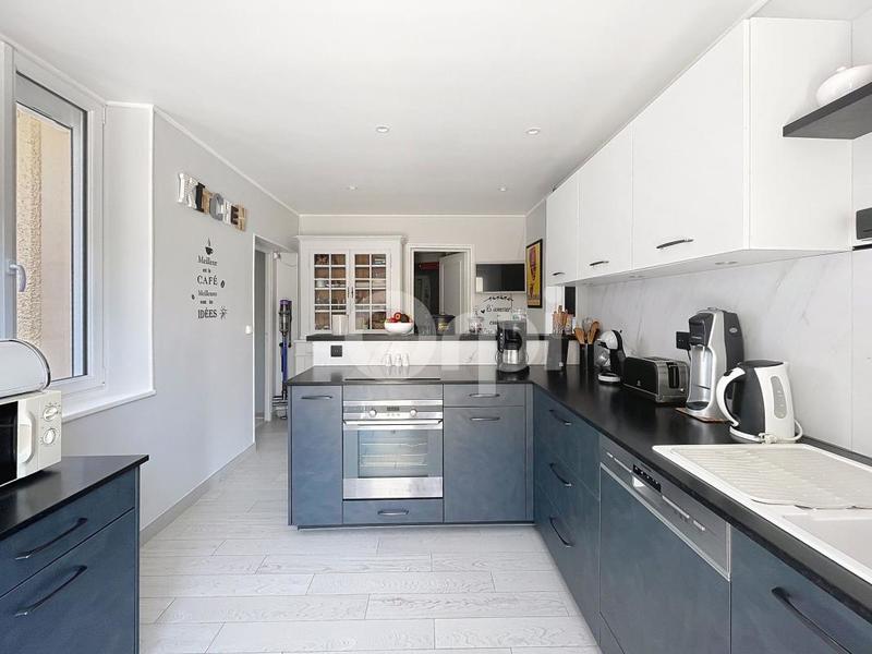 Maison - 130 m² - 5 pièces