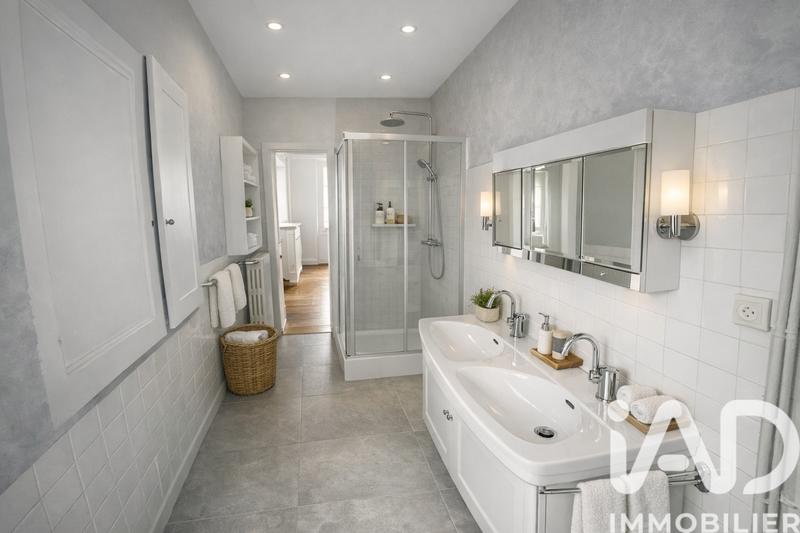 Appartement - 170 m² - 5 pièces