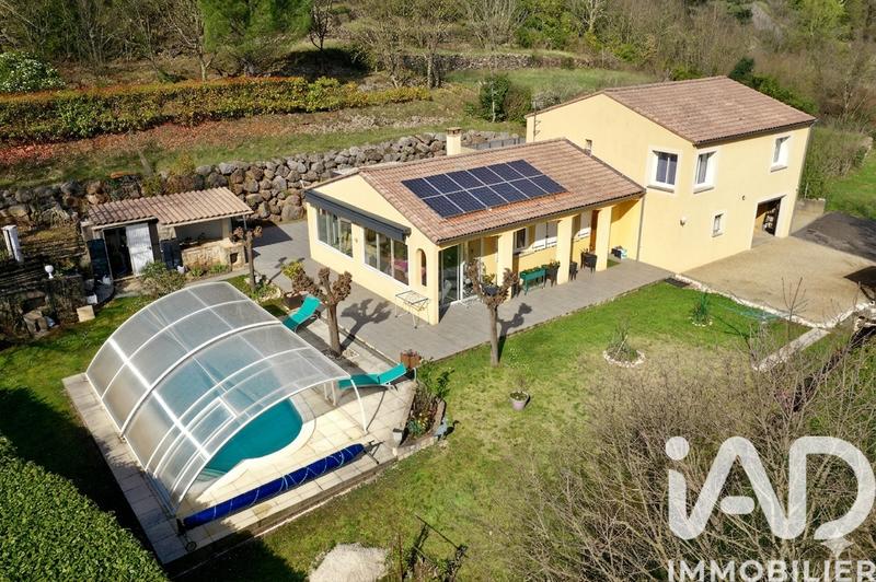 Maison - 171 m² - 6 pièces