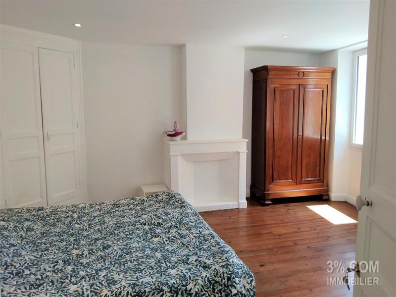 Maison de village - 160 m² - 8 pièces