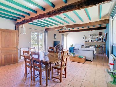 Maison - 256 m² - 10 pièces