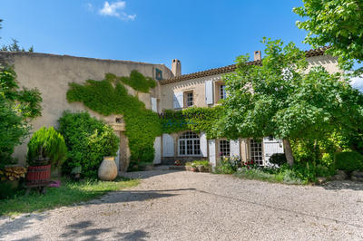 Maison - 213 m² - 8 pièces